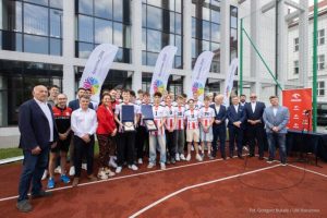 Piasek, słońce i sportowe emocje w sercu miasta. Rzeszów staje się światową stolicą plażówki