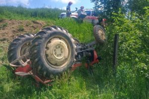 Tragiczna śmierć 33-latka pod traktorem. Pies czuwał przy zmarłym