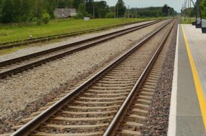 Układali kamienie na torach. Straż Ochrony Kolei zatrzymała 14-latka