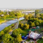 Wrocław pije kawę nad samą Odrą, Rzeszów mija Wisłok na rowerze. Czas to zmienić?