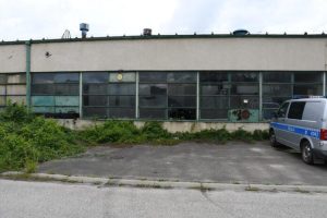 14-latkowie włamali się do warsztatu. Dokonali kradzieży i zostawili zaskakującą wiadomość