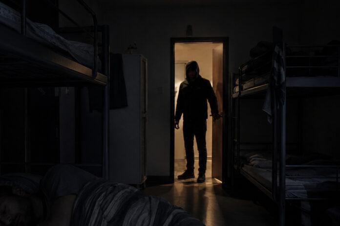 noc-hostel-zlodziej