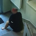 Myślał, że to najciemniejsza latarnia. Złoty łańcuszek w dłoni i ucieczka do budynku policji