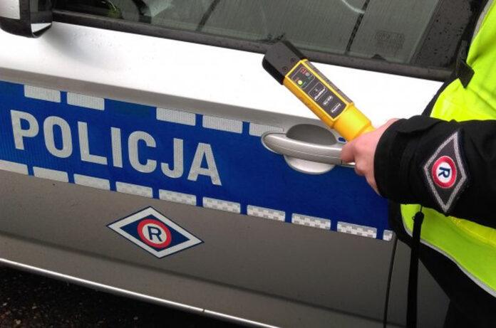 radiowóz i alkomat