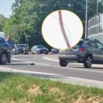 „Trzeba umieć”. Kuriozalna stłuczka sparaliżowała ruch na ul. Elgasa w Rzeszowie [ZDJĘCIA & WIDEO]