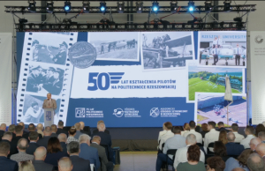 Wyjątkowy jubileusz. 50-lecie Ośrodka Kształcenia Lotniczego Politechniki Rzeszowskiej