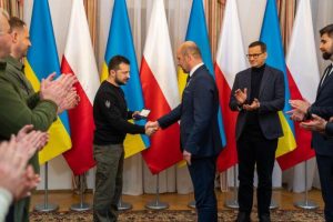 Zełenski miał przyjechać do Polski na konferencję. Odmówi przez odebranie orderu?