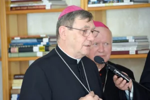 Zwrot w hierarchii Kościoła. Bp Krzysztof Chudzio decyzją papieża w diecezji rzeszowskiej [ZDJĘCIA]