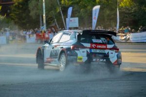 Adrian Rzeźnik i Kamil Kozdroń z ORLEN Teamu na podium w Rajdzie Małopolski