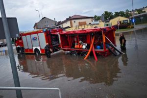 Burze uderzyły w Podkarpacie. Dziesiątki interwencji strażaków, a to jeszcze nie koniec [ZDJĘCIA]