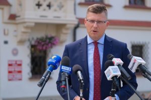 Głośny proces o zniesławienie. Były kandydat na prezydenta Rzeszowa wygrywa z minister zdrowia
