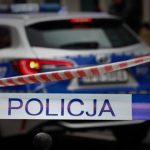 Kolizja na A4. Pojazd uderzył w bariery. Utrudnienia w ruchu