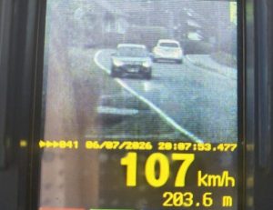 Prawo jazdy miał tylko trzy dni. Policja zatrzymała 19-latka pędzącego BMW