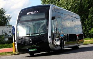 Przetestuj futurystycznego elektryka w Rzeszowie. Ponad 300 km zasięgu i cyfrowe lusterka