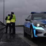 Ruch powoli ruszył po karambolu na A4. Uwięzione w korku osobówki i busy ewakuowane przez bramę na MOP-ie