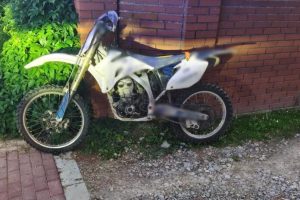 Tragiczny wypadek na Podkarpaciu. Dwóch 27-latków jechało motocyklem, jeden nie przeżył