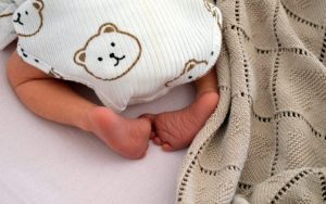 Zimny prysznic statystyk. Podkarpacie szoruje po dnie pod względem dzietności