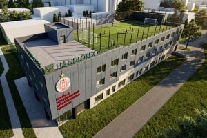 Boisko piłkarskie na dachu szkoły w Rzeszowie. To będzie unikat w tej części Polski [WIZUALIZACJE]