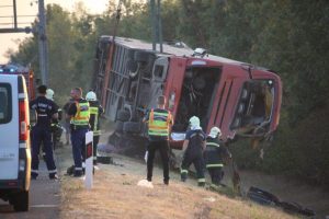 Część rannych z autokaru, który dachował na Węgrzech w stanie zagrożenia życia. Pielgrzymka z całego Podkarpacia