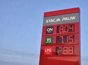 Gdzie zatankujemy w Rzeszowie najtaniej podczas długiego weekendu? Ceny niższe od rekordowych, ale nadal bolą