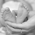 Kto odpowiada za śmierć noworodka? Sprawa 15-latki w sądzie, prokuratura nadal prowadzi śledztwo o zabójstwo