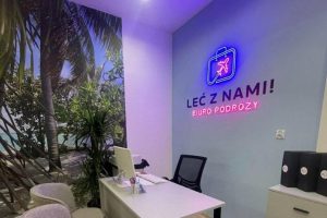 Leć z Nami! otworzyło trzeci oddział w Rzeszowie. Nowa lokalizacja już działa w Galerii Rzeszów