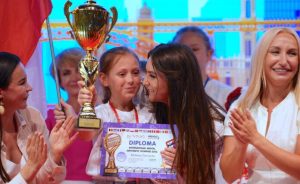 Matematyczny geniusz z Rzeszowa. 9-letnia Melania wygrała międzynarodowy konkurs [ZDJĘCIA]