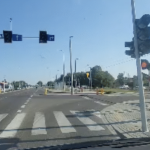 Paraliż na przebudowanym za miliony przejeździe. Szlaban w dół, a fachowcy jadą... z Kolbuszowej! [FILM]