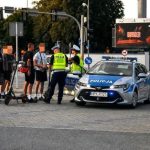 Policja zatrzymała nielegalny zlot hulajnóg w Rzeszowie. 23 kontrole i aż 21 wykroczeń [WIDEO]