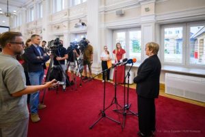 Poszkodowani w wypadku autokaru wylądują między 19 - 20 w Rzeszowie. Wracają lżej ranni
