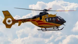 Prokuratura wszczęła śledztwo po śmierci 7-latki na Podkarpaciu. Spadła na nią drewniana konstrukcja