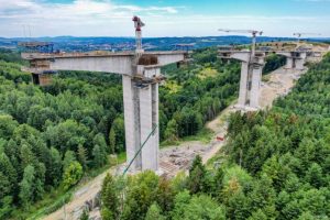 S19 Babica - Jawornik coraz bliżej. Podkarpacka estakada będzie najwyższa w Polsce [ZDJĘCIA]