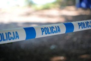 Śmierć 37-letniego Ukraińca w Sanoku. Pobicie i wypadnięcie z drugiego piętra?