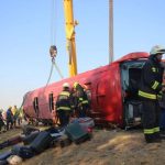 Wypadek autokaru: dwie osoby nadal walczą o życie. Identyfikacja ofiar - wydanie ciał może trwać dwa tygodnie
