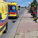 Zderzenie osobówki z motocyklem w Rzeszowie. Pasażerka w szpitalu. Seria wypadków [ZDJĘCIA]