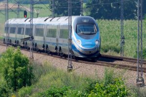 3 minuty oszczędności kosztem całego regionu. Kontrowersyjny projekt nowego rozkładu PKP