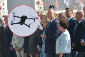 Incydent z dronem podczas Dożynek Prezydenckich. Pilot zatrzymany, wkroczyła prokuratura