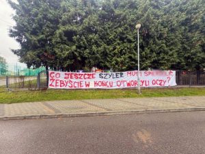 Kibice Resovii... ekhem... zdenerwowali się. Mają dość upokorzeń i kolejnych porażek [ZDJĘCIA]