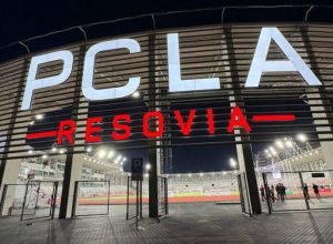 „Miasto nie jest prywatnym folwarkiem”. Kibice Stali żądają wyjaśnień ws. nazwy PCLA Resovia [ZDJĘCIA]