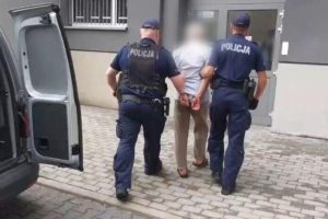 Ojciec oskarżony o zabójstwo syna. Twierdzi, że działał w obronie koniecznej