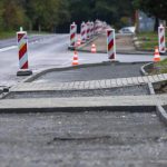 Remont chodnika i nowe latarnie w Rzeszowie. Prace ruszyły, lista ulic jest długa [ZDJĘCIA]