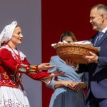 Serce Polski bije na wsi. Prezydent Nawrocki przemawiał na Dożynkach Prezydenckich na Podkarpaciu