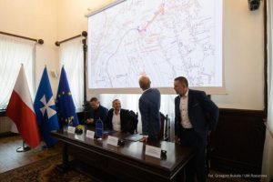 Startuje pierwszy etap rozbudowy ul. Senatorskiej w Rzeszowie. W tle nowy most na Wisłoku