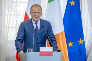 Tusk po odprawie służb po ataku dronów: eskalacja działań Rosji przy naszej granicy staje się faktem