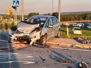 Zamontowali światła, bo mieszkańcy alarmowali. Zderzyły się tam dwie kobiety: obie miały "zielone" [ZDJĘCIA] Wypadek Sędziszów Małopolski: obie miały zielone | Rzeszów News