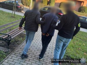 Akcja policji Poszukiwany. Służby sprawdziły 1738 adresów