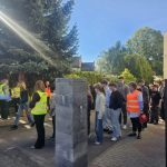 Dym, ewakuacja i wejście saperów. Działo się w Technikum Ekonomicznym w Rzeszowie Ćwiczenia służb Rzeszów. Ewakuacja w szkole | Rzeszów News