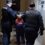 Krwawy finał awantury. Nożownik ranił kobietę i dwóch policjantów Nożownik Stara Bircza: atak na kobietę i policję | Rzeszów News