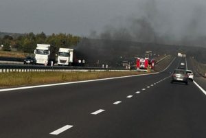 Pożar na A4 na Podkarpaciu. Czarny dym i utrudnienia | Rzeszów News